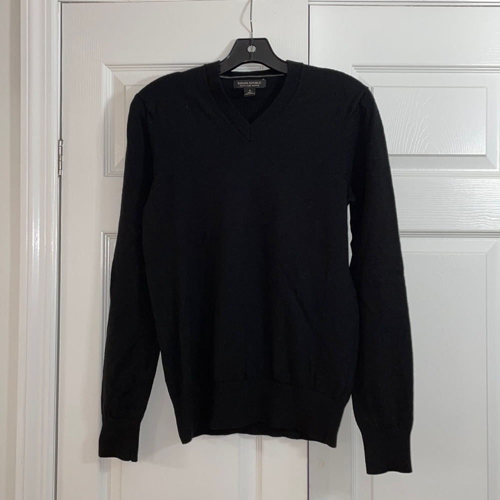 Banana Republic Merino V-Neck sweater Men’s size S